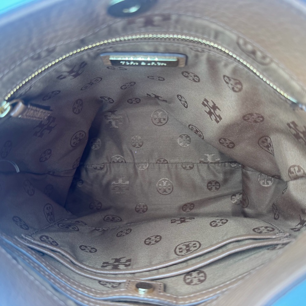 Tory Burch Marsden Swingpack Leather Crossbody Bag - Picture 6 of 10